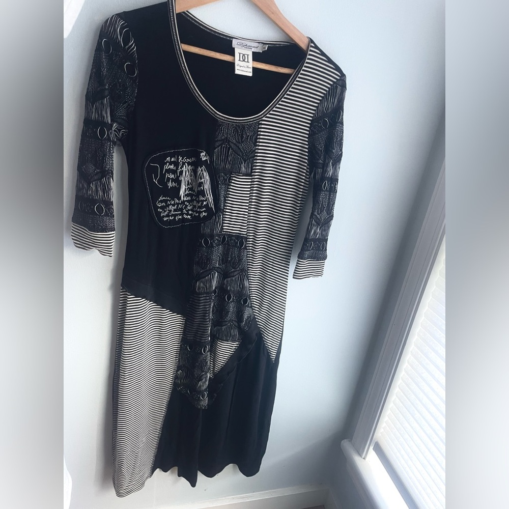 Black and Gray Women's Tunic Top